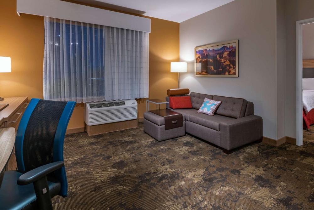 Queen Suite interior